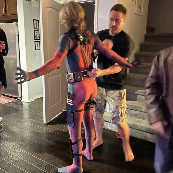 Men’s/Teens Deadpool Wade Wilson Costume. 3D Printed Spandex with accessories. - Picture 5 of 15